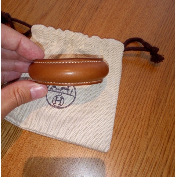 🌺🌺 💯 Authentic Hermès Vintage Astral Bracelet Crafted in Barenia Leather🌺🌺 - Picture 7 of 10